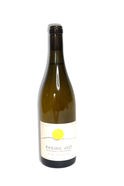 Der Saale Unstrut Biowein Riesling 2023 stammt vom Freyburger Schweigenberg.
